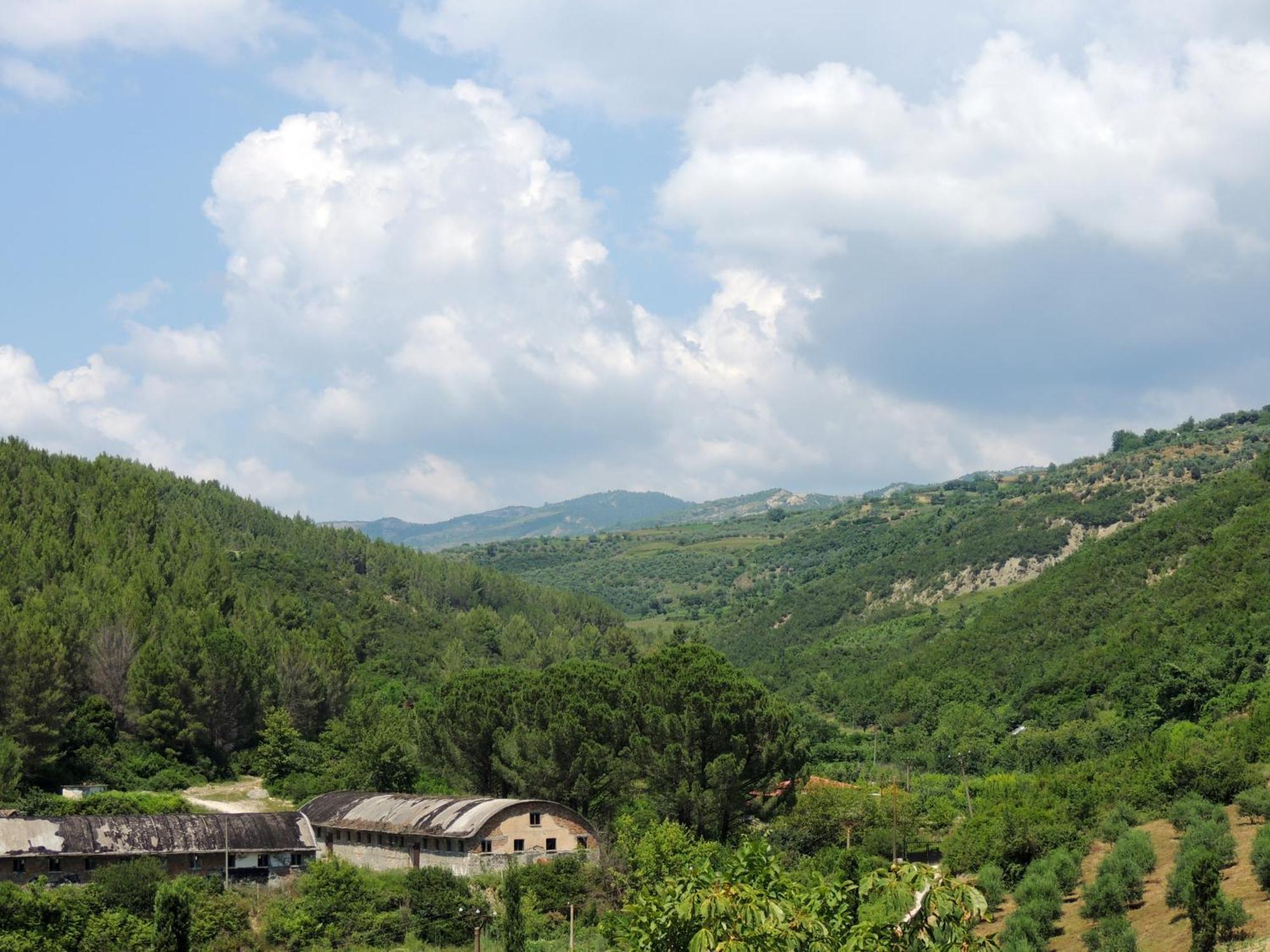 Pupa Winery Serene Stay Berat Exterior photo