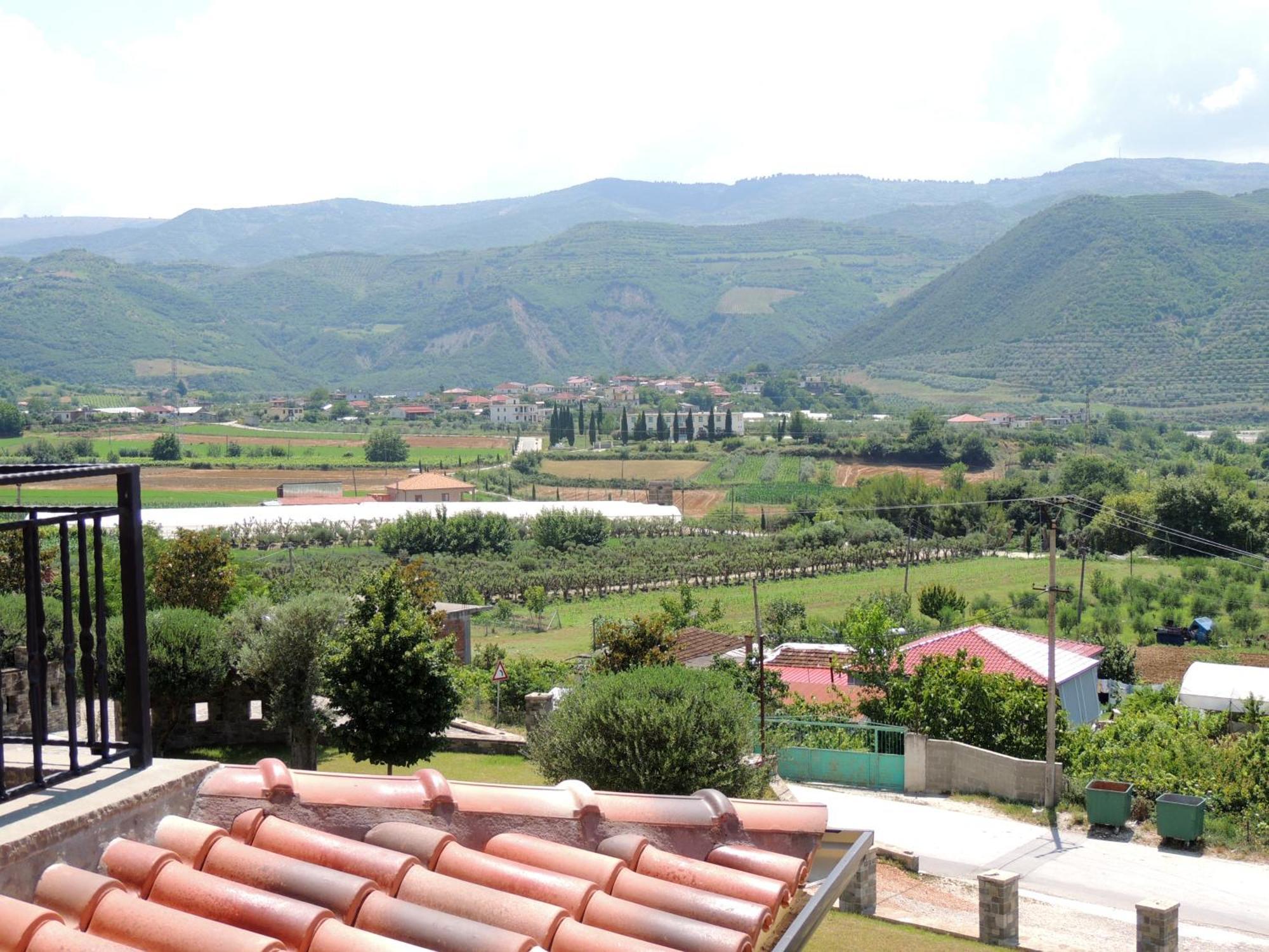 Pupa Winery Serene Stay Berat Exterior photo