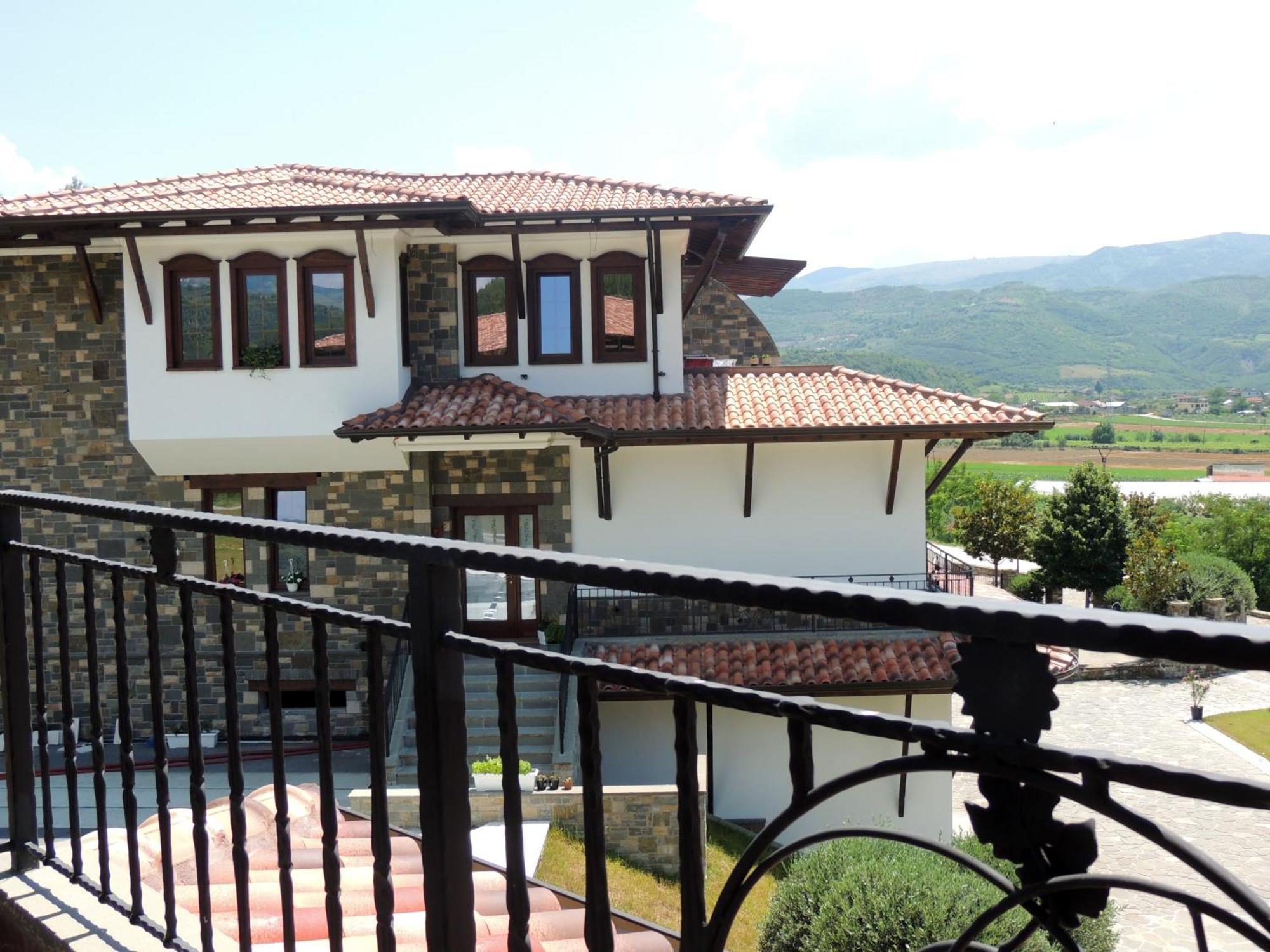 Pupa Winery Serene Stay Berat Exterior photo