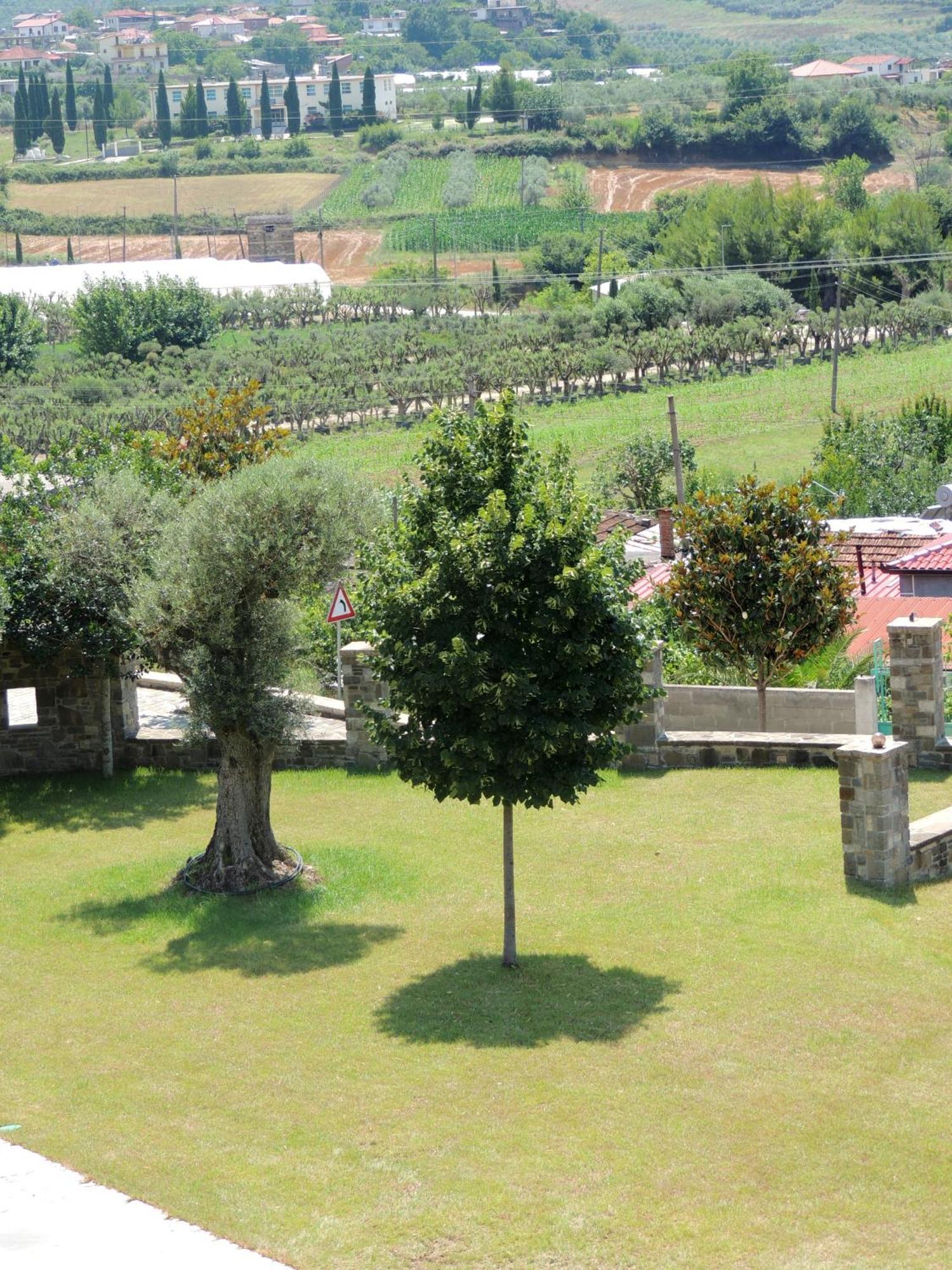 Pupa Winery Serene Stay Berat Exterior photo