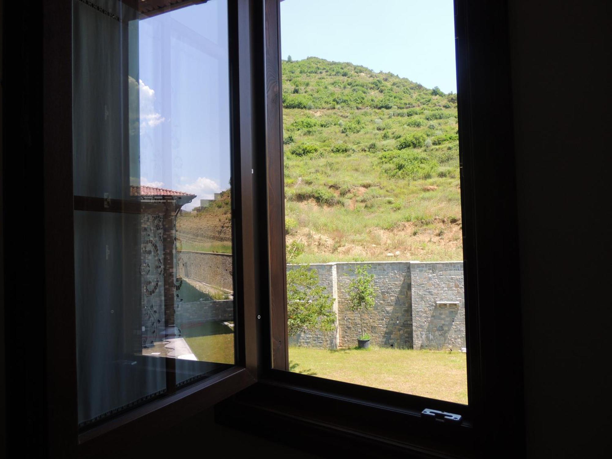 Pupa Winery Serene Stay Berat Exterior photo