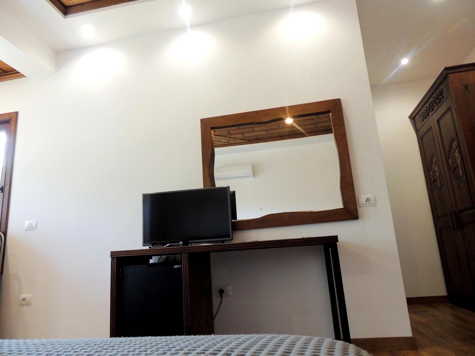 Pupa Winery Serene Stay Berat Exterior photo