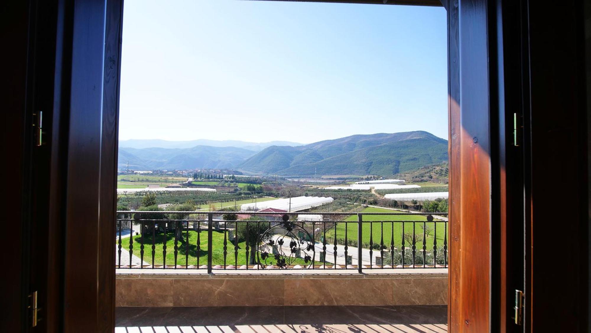 Pupa Winery Serene Stay Berat Exterior photo